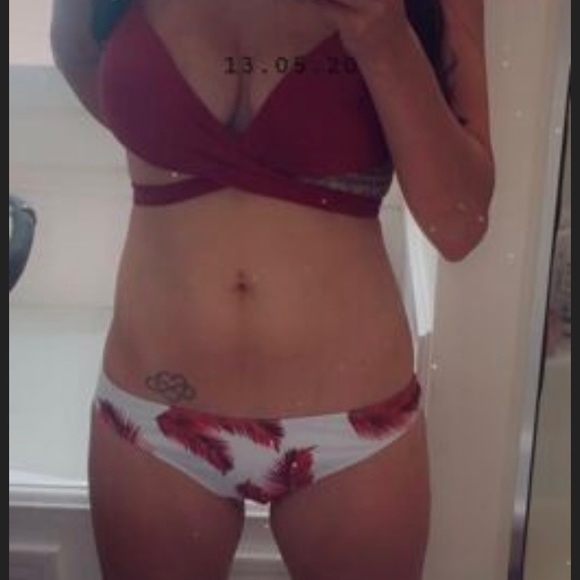 Maroon and White Feather Print Bikini - Picture 9 of 11